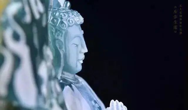 汽车|每块翡翠原石都是独一无二,加上大师的雕刻神力,绝世摆件诞生了!