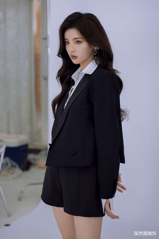 龚俊|极挑团8人表情包,岳云鹏可爱,杨超越美出高度,网友最期待龚俊