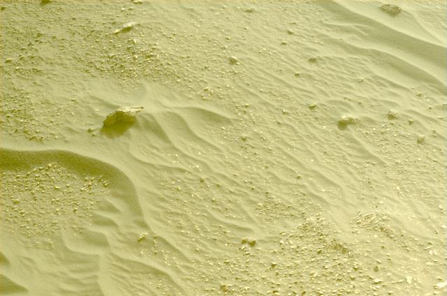 在火星表面炼钢铁,以后在火星表面制造火星基地很需要这项技术