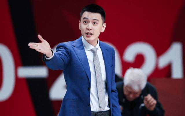 高诗岩|辽宁核心后卫留队生变！手握两大顶薪邀约，潜在下家优势明显