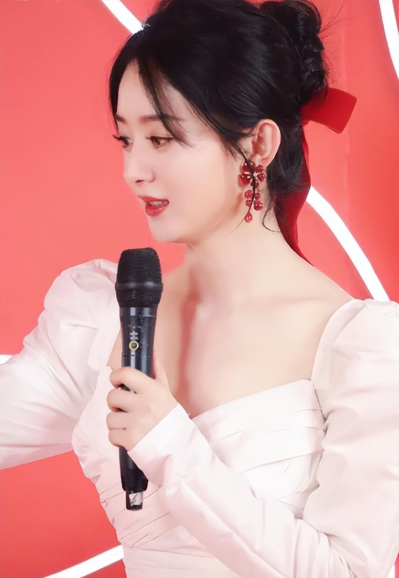 赵丽颖|“资本逆袭”赵丽颖：一年挣4亿，却因钱放弃孩子，网友：太可怜