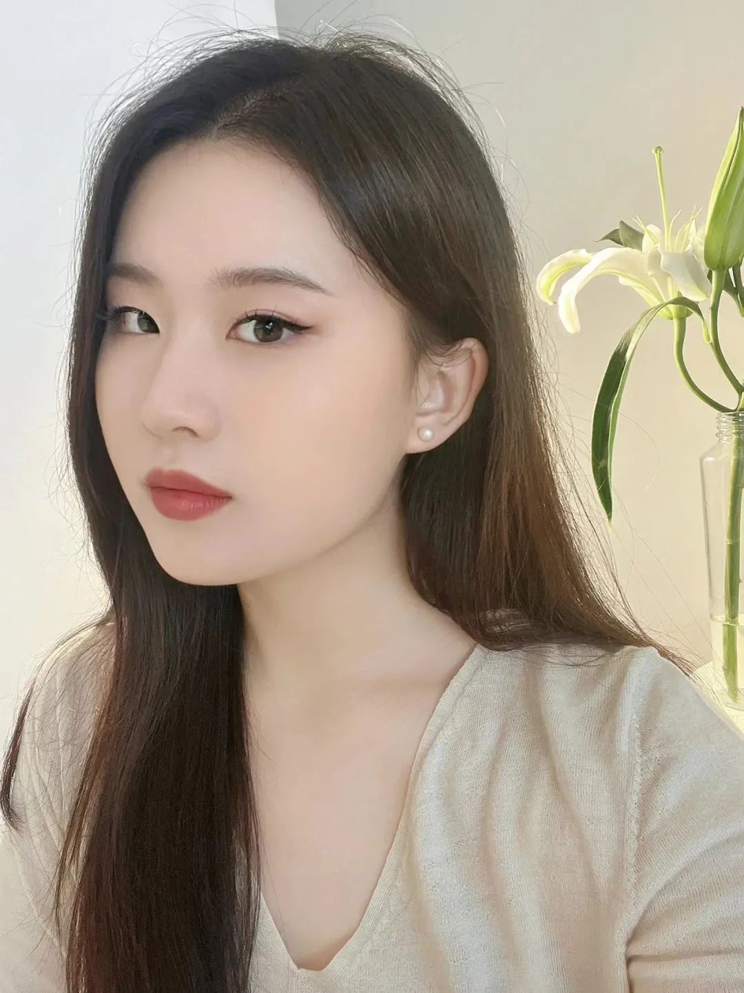 刘雯 鞠婧祎又来造福美妆界了！素人撞脸刘亦菲，气质却差了十万八千里