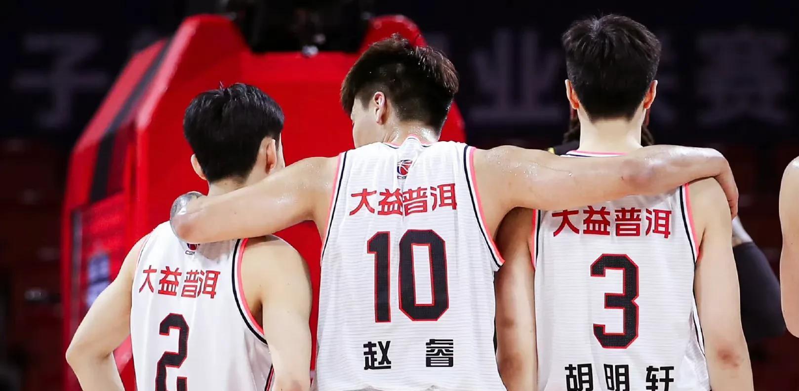 还有谁？广东队大胜同曦16分，杜锋又收两个好消息，总冠军稳了