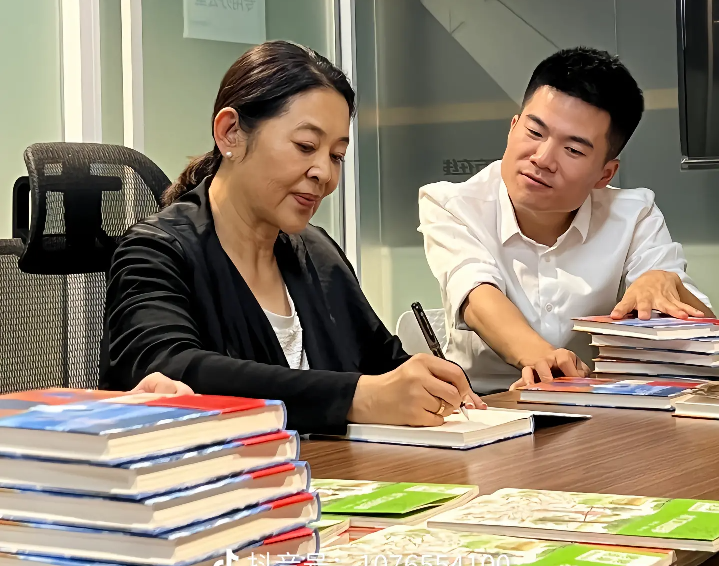 董宇辉|为什么现在的董宇辉没有金句频出,陌生人一句话让董宇辉感动落泪