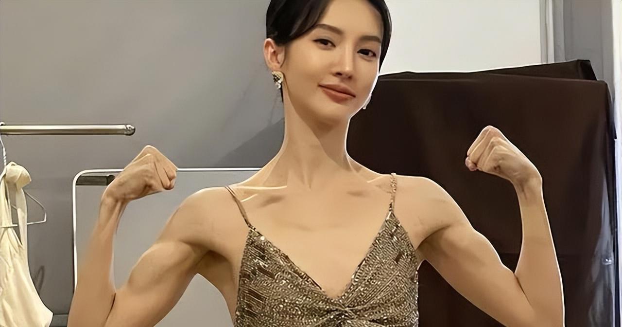 张天爱|微薄电影之夜，张天爱的身材登上热搜榜首，病态审美“白幼瘦”引发热议