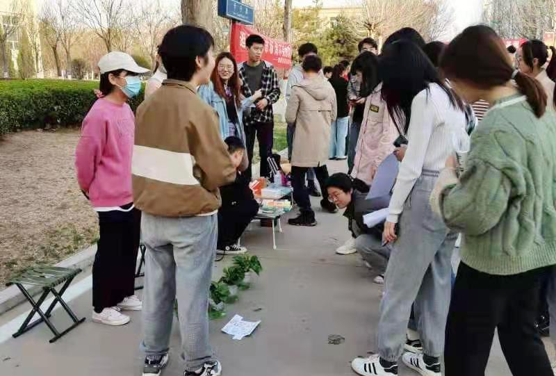 大学“私下交易”逐渐蔓延,为了满足虚荣心,殊不知坑的是自己!