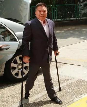 黎姿|黎姿：嫁给残疾的马延强生3个女儿，她过得真的快活吗