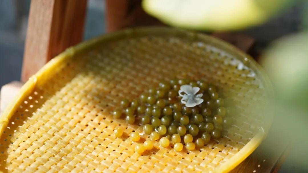 蝴蝶|一料成型!翡翠编织的簸箕,蝴蝶更绝!