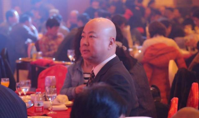 欢乐喜剧人|因8个字被索赔一个亿,“春晚钉子户”郭冬临现在还好吗?