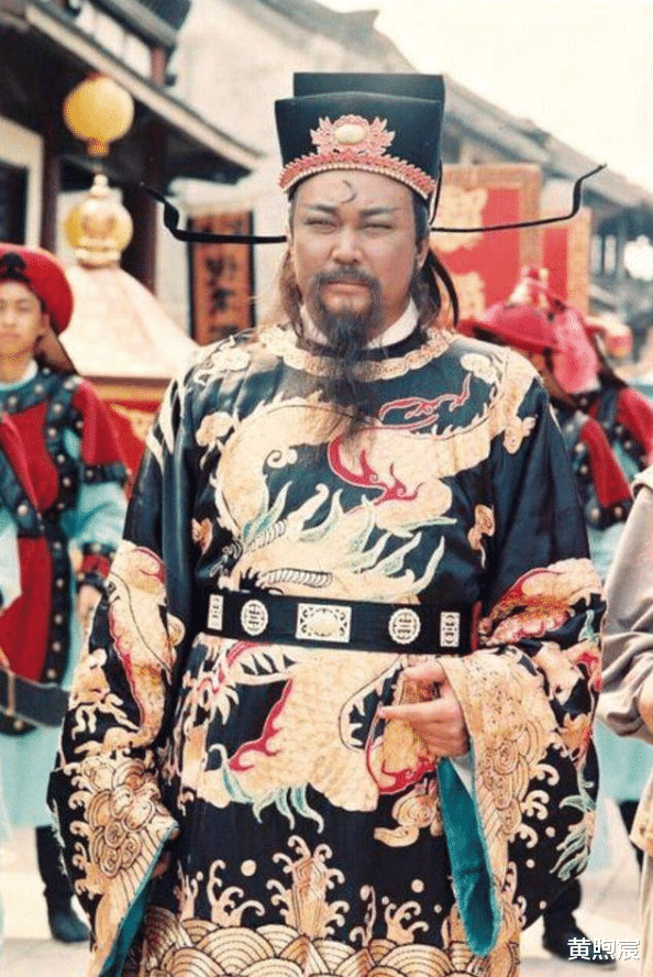 金超群|“包青天”金超群:娶初恋,妻子为他退出娱乐圈,结婚35年无绯闻