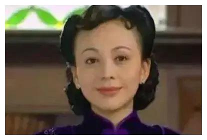 “中年美妇”王琳：两婚两离，35岁生下儿子，52岁还宛如少女