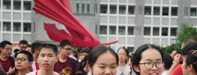 大学|中考迎来“大调整”,明年或将成为转折点,有望实行直升高中!