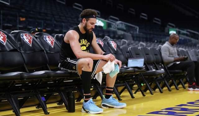 肥强:NBA第一座西部决赛MVP——献给斯蒂芬库里的坚守