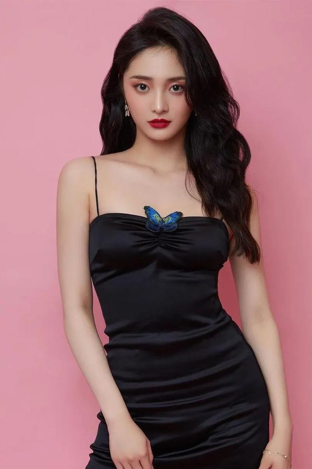 直发 她Live图氛围感好绝，怎么做到这么能打？