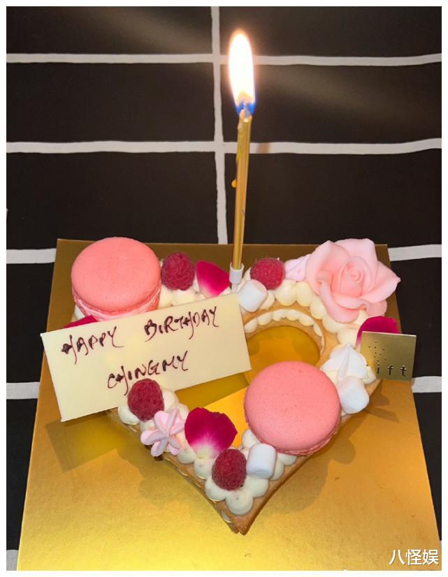 沈月|邱淑贞54岁生日，女儿沈月开心晒现场照，花束堆满地壮观如花园