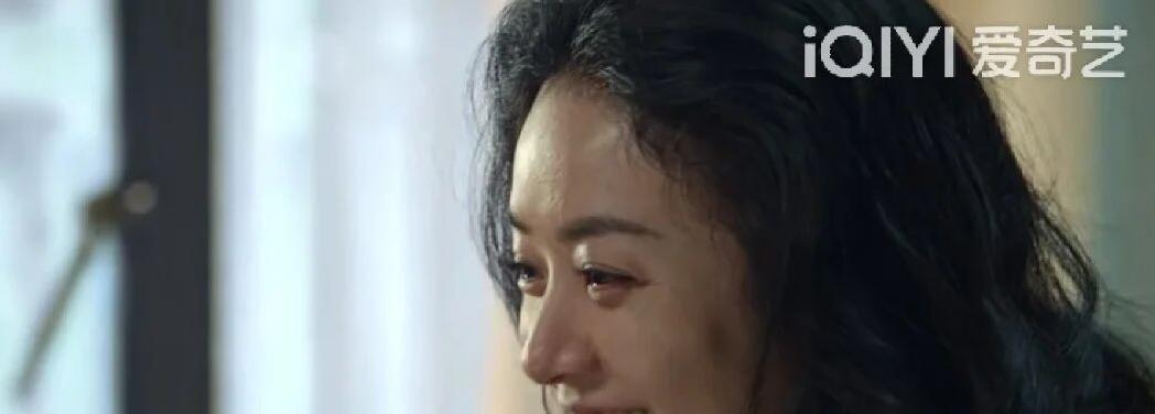 许半夏|许半夏茶几上的面包真不错！它是百年品牌根在上海，是时代的标签