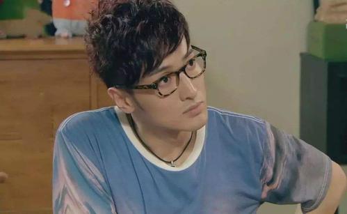 李一桐|演烂片获利，骂自己演的烂片换名，这四位明星的吃相有点难看