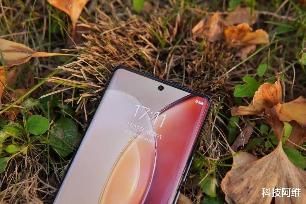 击败小米和iQOO，冲上新机流畅榜第一名，好评率高达98%