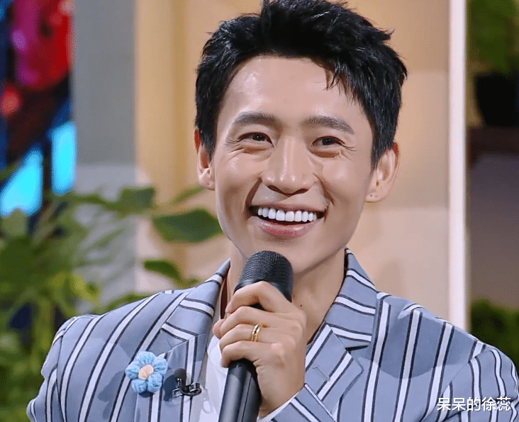 魏晨|魏晨的眼纹,于文文的肤色对比,《星期六》的滤镜好真实!