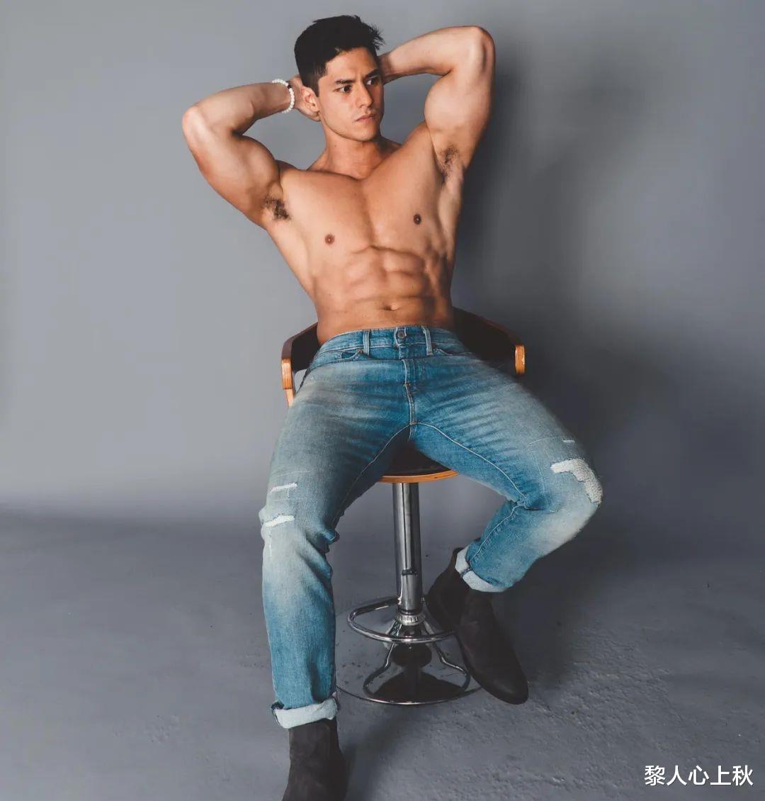 |混血儿健身男模特 Alex Wach，宁可枝头抱香死，何曾吹落北风中