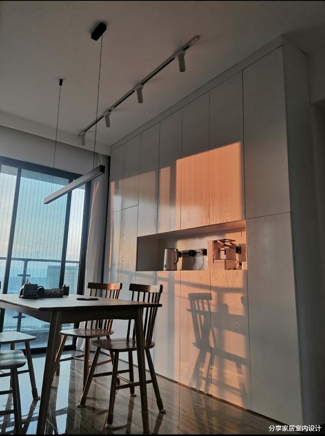 142平新房入住大半年,室内依然保持整洁干净,越住越喜欢!
