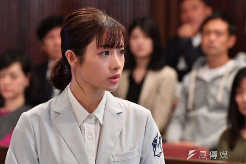 美容 化妆水居然要由上往下搽？独家揭露日本女生的最新秘密美容法