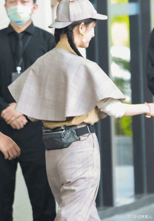 明星|修赘肉、P屁股、长腿，连视频都能作假变脸，明星还有什么是真的