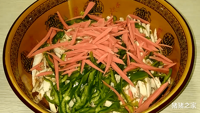 茄子这样做才好吃，学会这一招，外焦里嫩喷香可口，特别美味