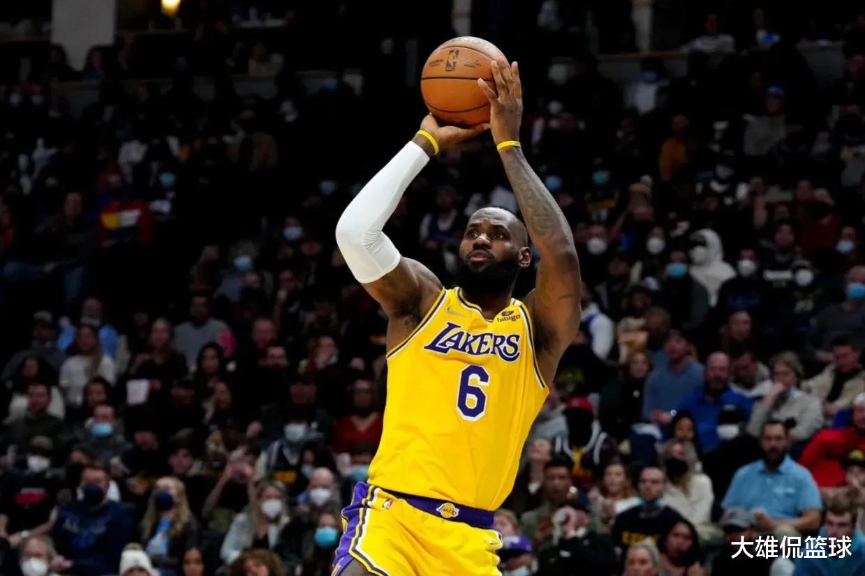 勒布朗·詹姆斯|美媒将詹姆斯和科比的9项职业生涯单场最高数据进行对比，谁更强