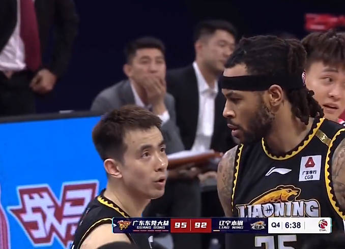 广东男篮|3-0，再见11冠王！张镇麟33+9新王登基，广东时代正式结束了
