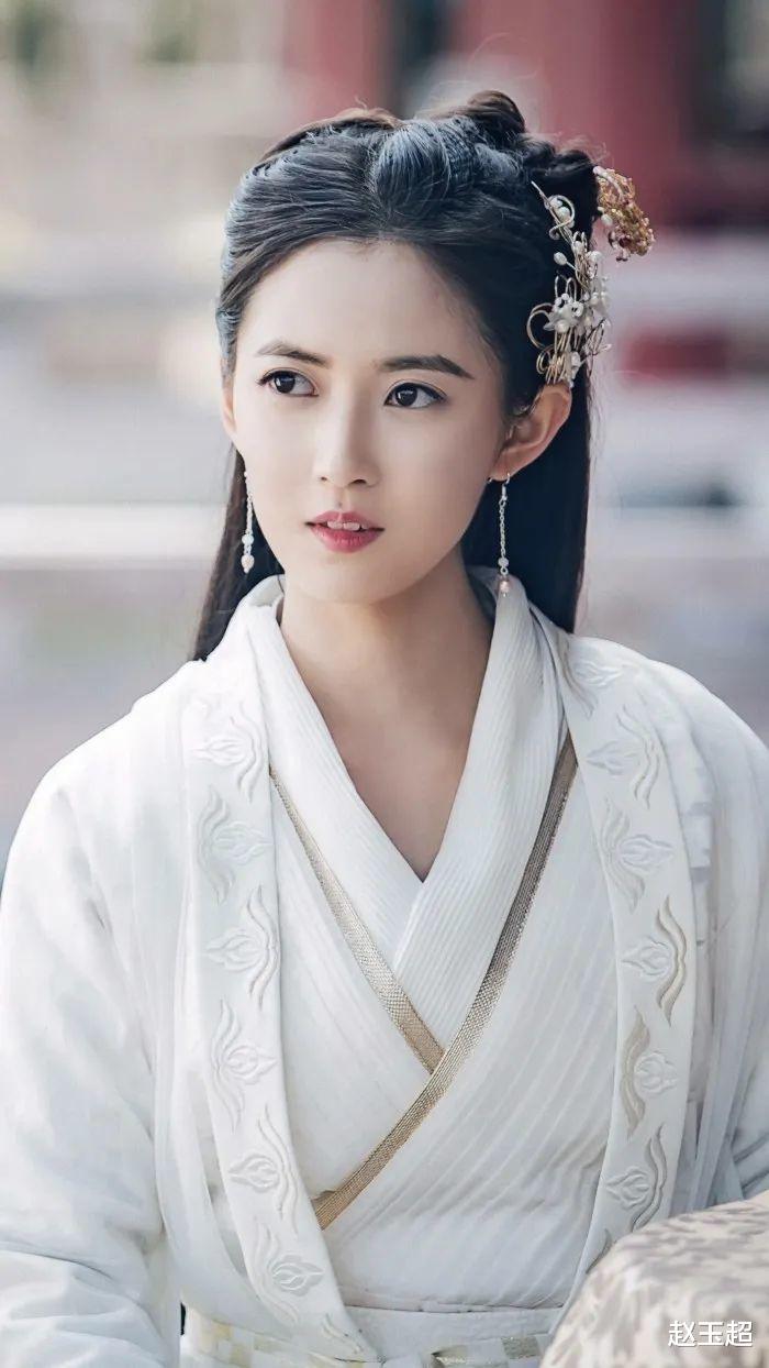 陈钰琪|陈钰琪，糊掉的“唐嫣接班人”？