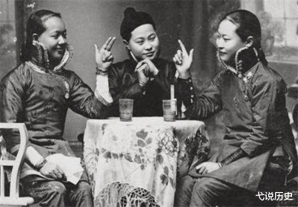 穿衣搭配|女子纵有千般毒，最毒莫若“爬龟妇”，爬龟妇能恶毒到什么程度？