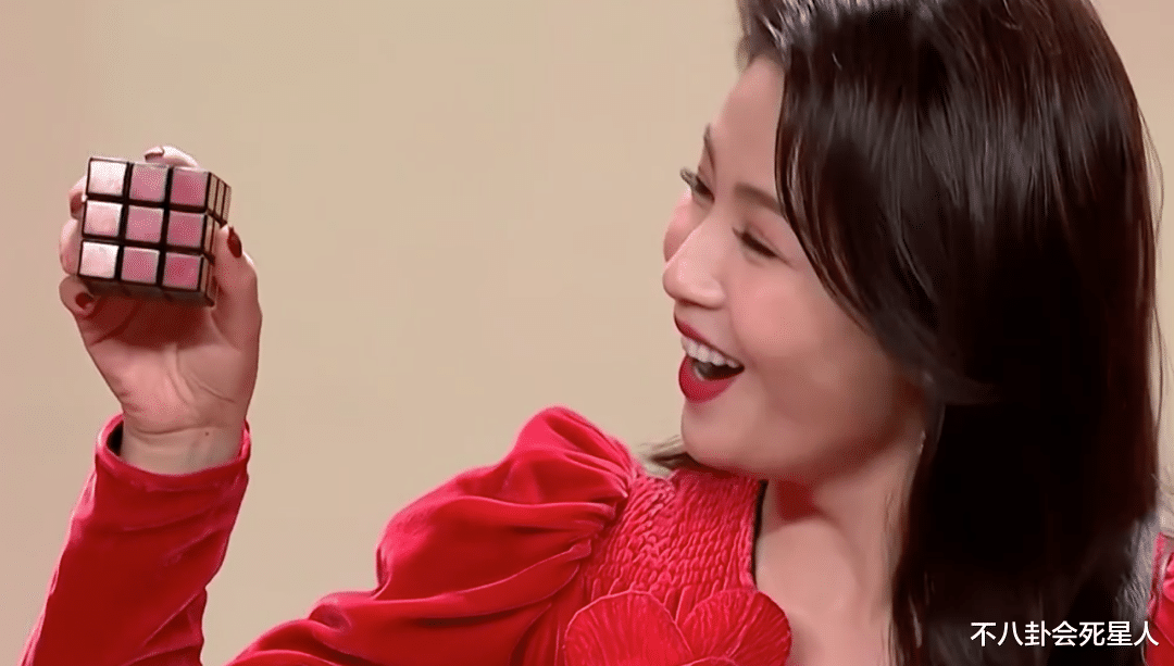 春晚|春晚女明星的状态，一个比一个绝美，刘涛美到让人挪不开眼！