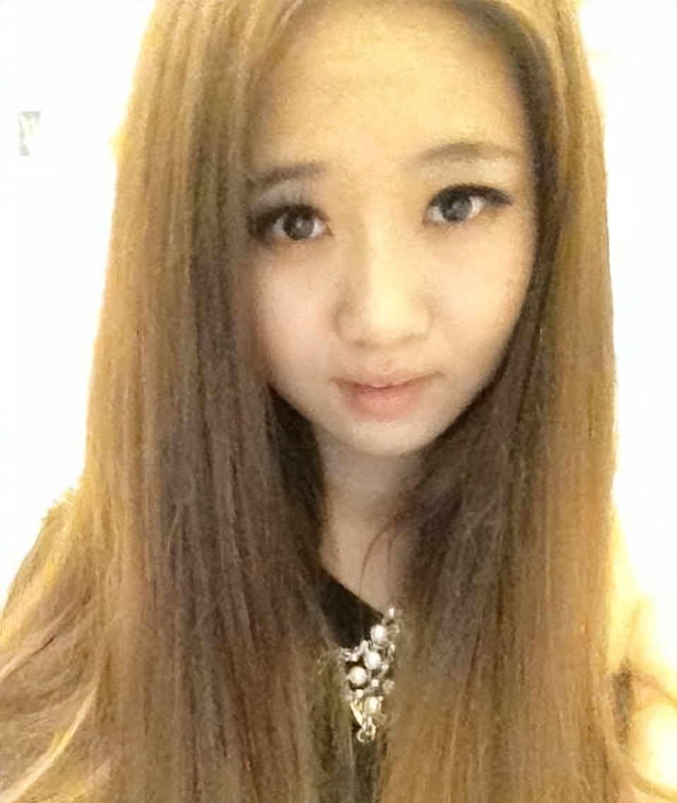 李连杰|同样是李连杰的基因,为何黄秋燕的女儿和利智的女儿差别这么大?