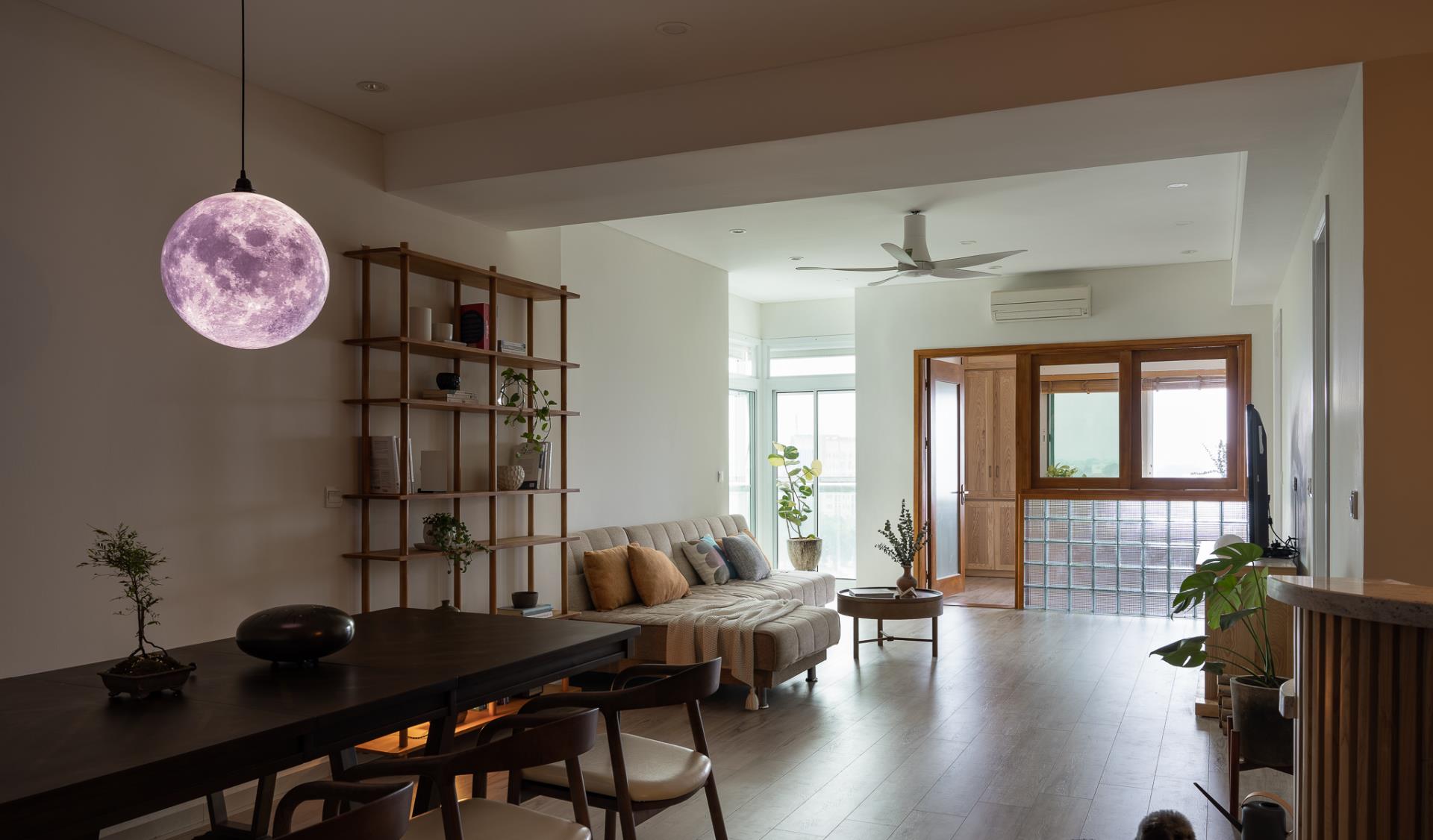 87㎡二手房装修一切从简,带着狗一起住,完工显大,烟火气十足!