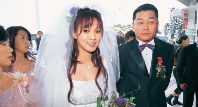 黎瑞恩|黎瑞恩：含泪离婚后独自抚养两女儿，在病痛中与出轨前夫和解