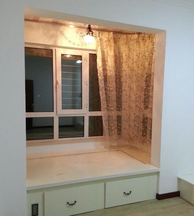 朋友新房装修毕业,简约风格大方实用,就是卧室厕所的设计难理解