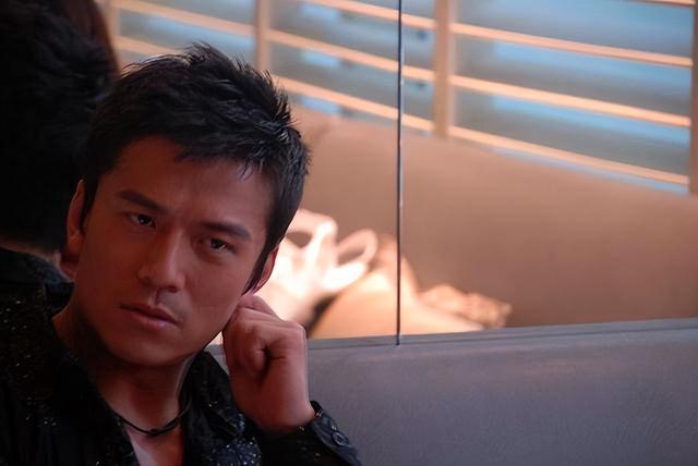 TVB|明明长得不帅,却越看越顺眼,8位“丑帅”男星