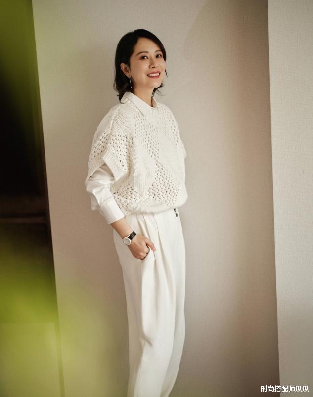 烫发 ?若你过了45,就少留长发吧,这5种“短烫发”更适合你,洋气减龄