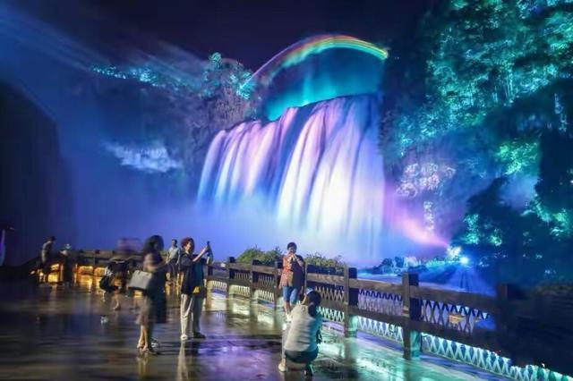 上海市|全国最大瀑布景区；开启24小时卖门票；现在景区都这么内卷了吗