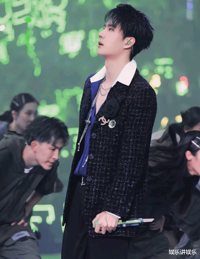 王一博|王一博无辜躺枪，丁泽仁塌房惹众怒，网友：丁输了比赛和人品！