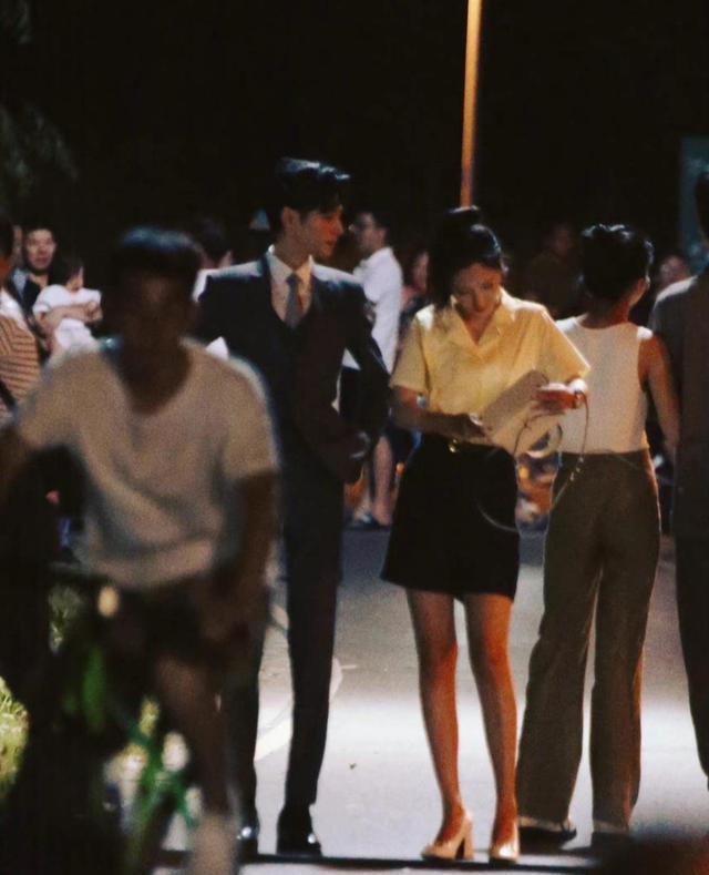 罗云熙|任嘉伦罗云熙是“瘦星”,罗云熙瘦到撑不起戏服,任嘉伦仅110斤