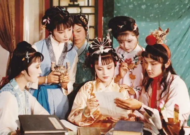 黄圣依|“敬业一哥”陈宝国：为演盲人将纽扣放入眼中，留下终身后遗症