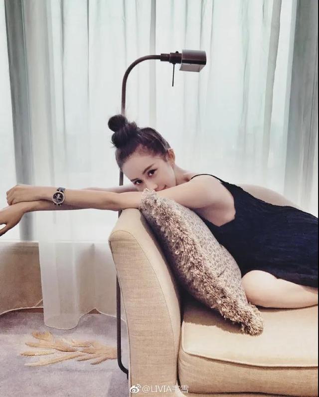 梁洛施|秒杀梁洛施、吴佩慈,二婚网红韦雪拒收4500万打胎,生儿子捞9亿