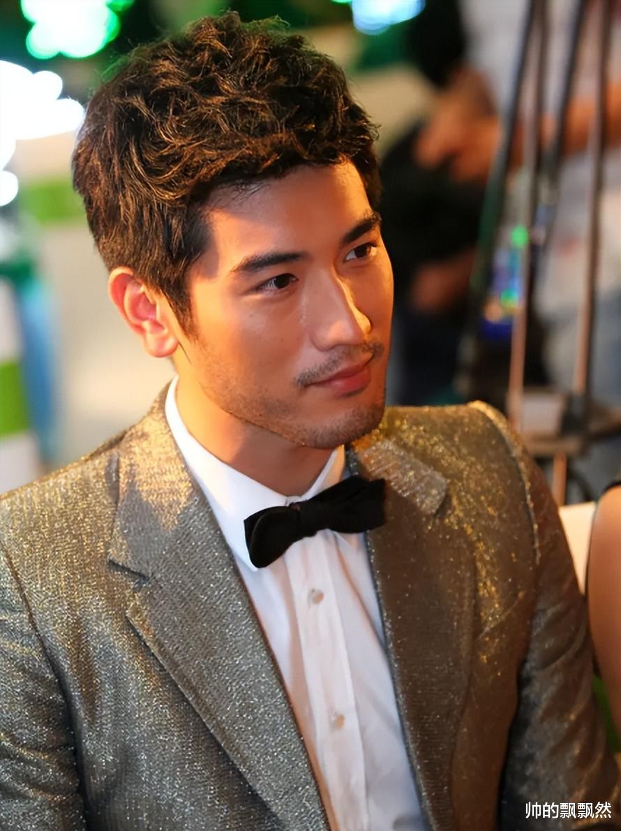 高以翔|著名演员高以翔，去世2年后，女友另结新欢，母亲的坚持让人泪目