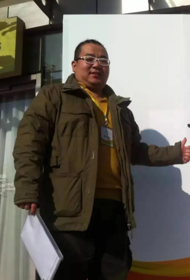 跑步 纪实250斤男子5点起跑8公里，坚持1568天称：我曾想放弃不止1000次