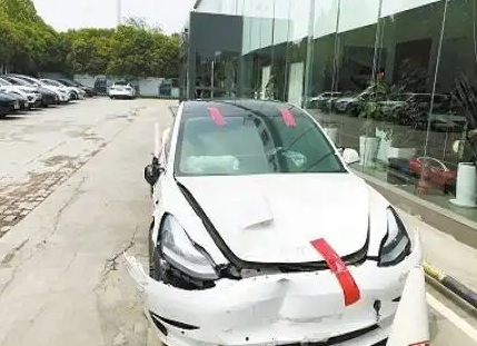 刹车失灵车主反被起诉,特斯拉胜诉了,就问你还敢不敢买吧