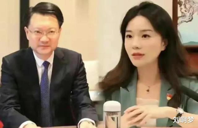 将近3个小时的车程也没有挡住戴璐的出轨