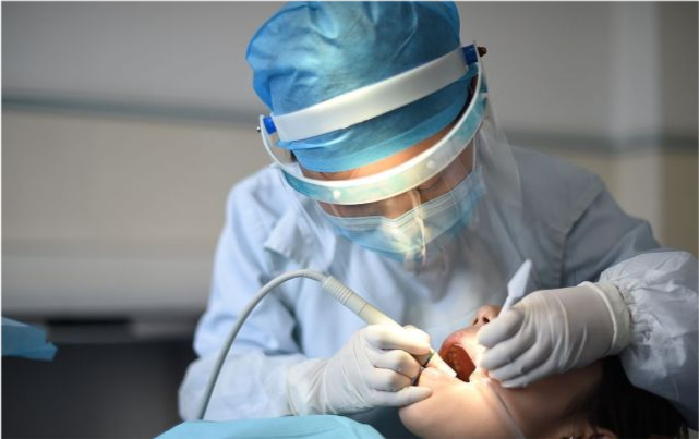 玉米|“洗牙”对牙齿有伤害吗?洗掉的东西是什么?望你早点搞清楚