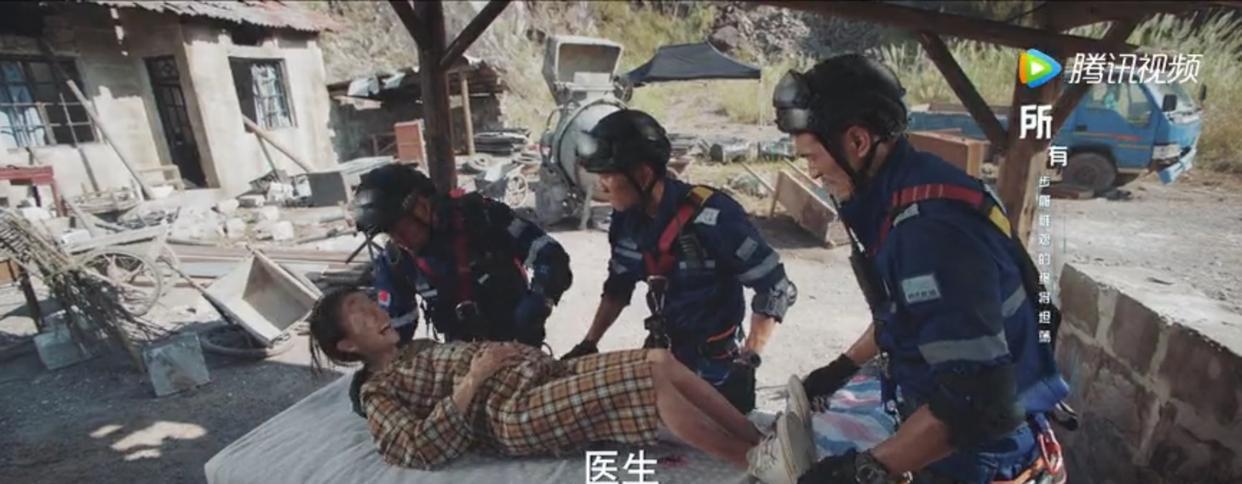 追光者|看完4集《追光者》才知道，男女主演技是最大硬伤，救援队成亮点